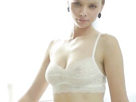 Russian Teen Beauty Masturbates Solo In The Tub