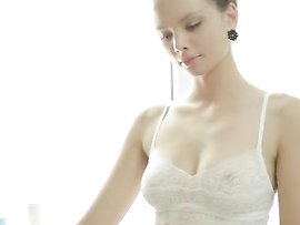 Russian Teen Beauty Masturbates Solo In The Tub